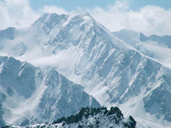 16b.jpg (74903 bytes)