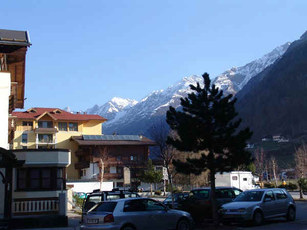 5b.jpg (66424 bytes)