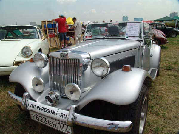 1b.jpg (92815 bytes)