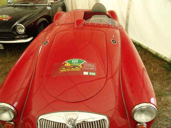 1b.jpg (92815 bytes)