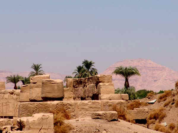 30b.jpg (47826 bytes)