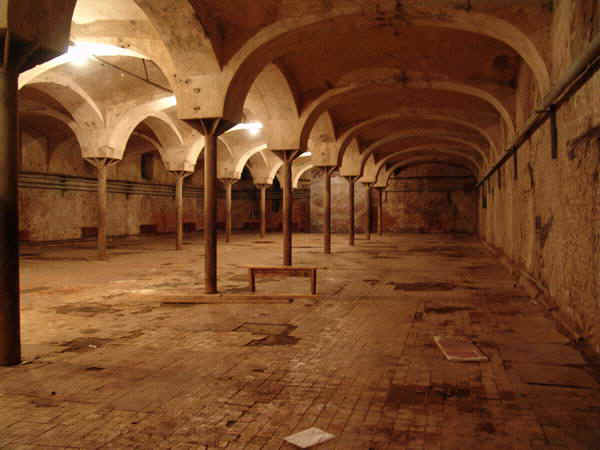 1b.jpg (111613 bytes)