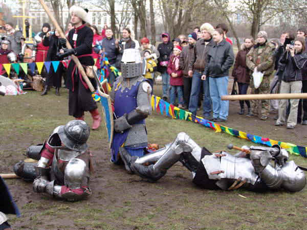 1b.jpg (111613 bytes)