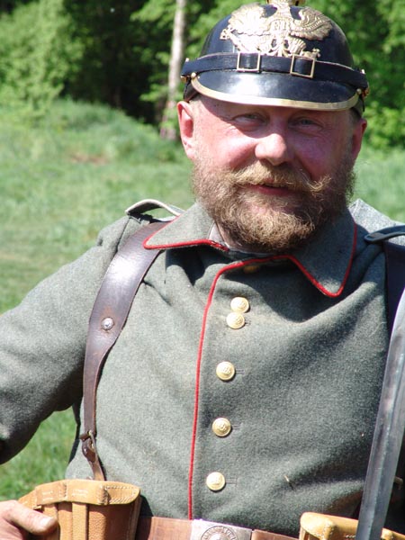 1b.jpg (111613 bytes)