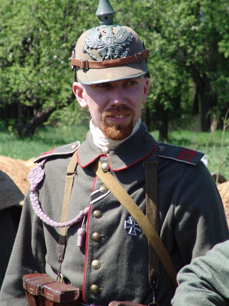 1b.jpg (111613 bytes)