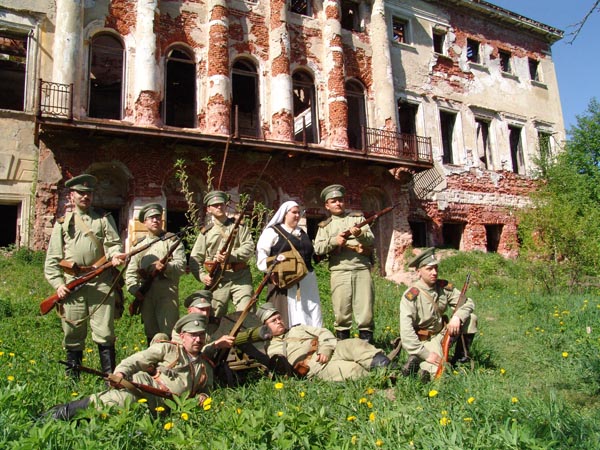 1b.jpg (111613 bytes)