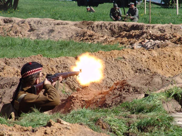 1b.jpg (111613 bytes)