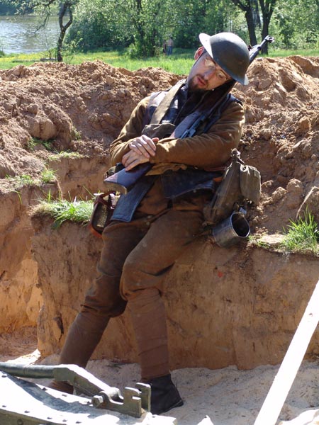 1b.jpg (111613 bytes)