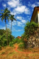 Около входных ворот Каба де Рама