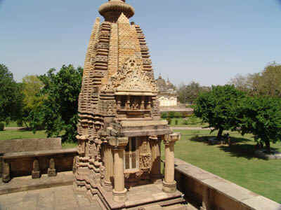 1b.jpg (111613 bytes)