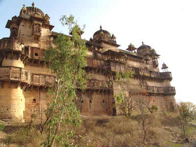 1b.jpg (111613 bytes)