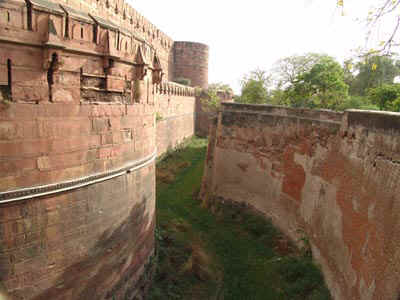 1b.jpg (111613 bytes)