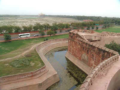 1b.jpg (111613 bytes)