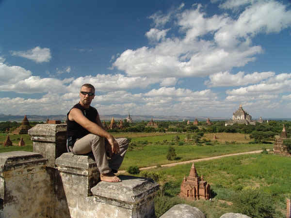 1b.jpg (111613 bytes)