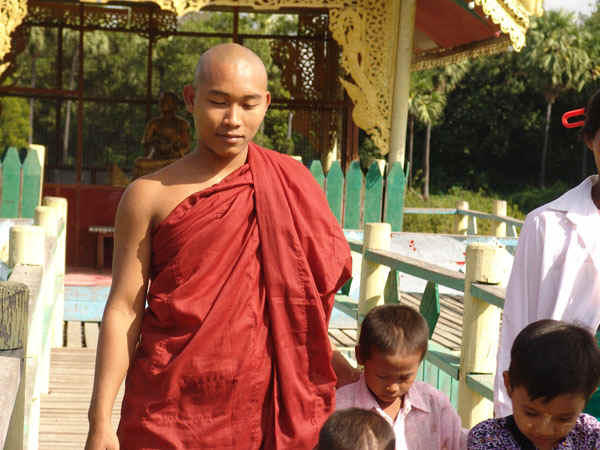 1b.jpg (111613 bytes)