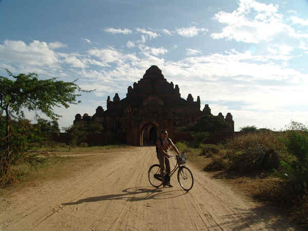 1b.jpg (111613 bytes)