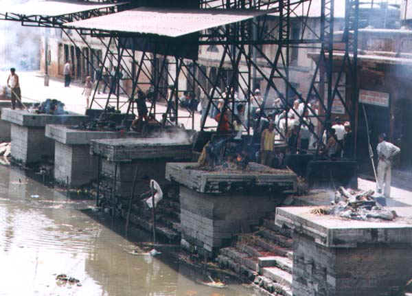 30b.jpg (66378 bytes)