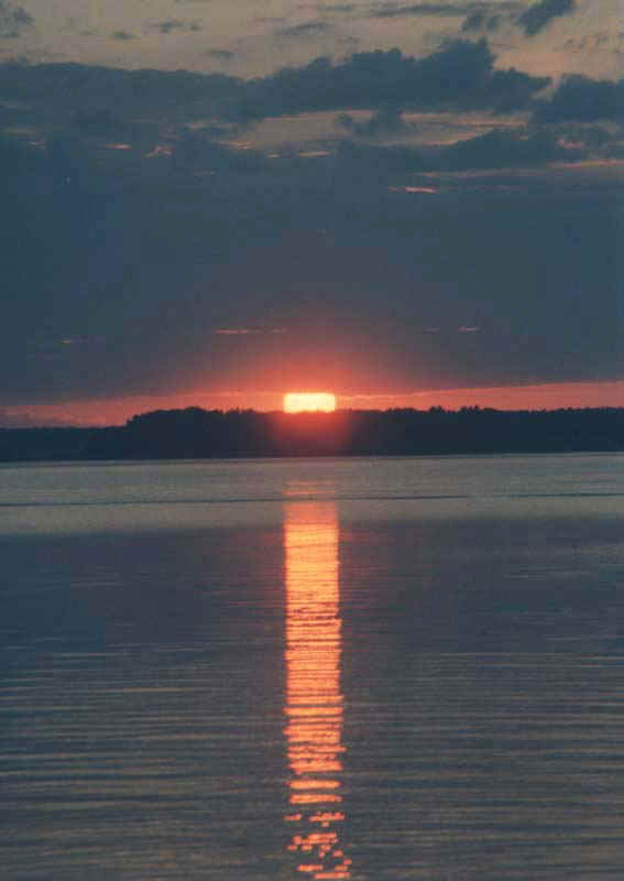 1b.jpg (57606 bytes)