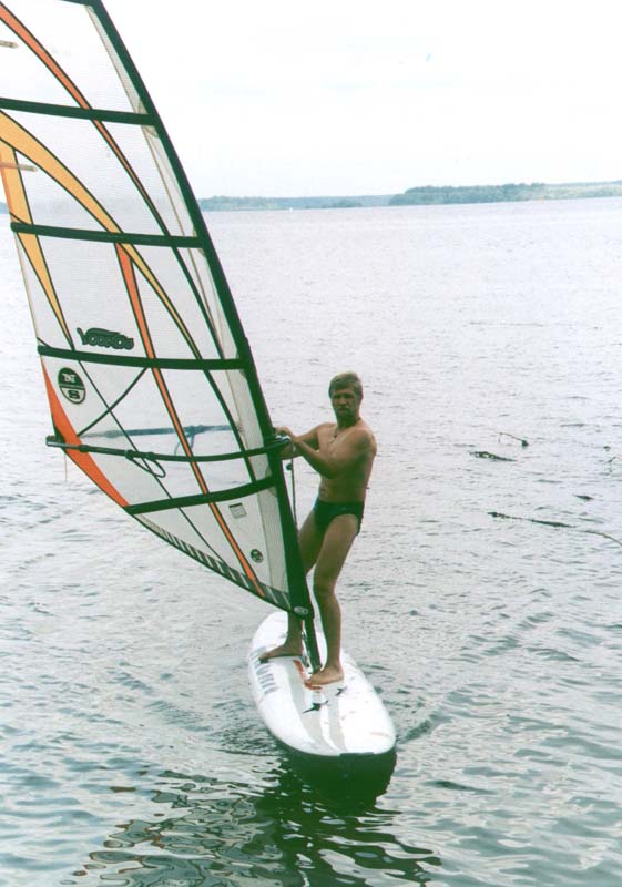 4b.jpg (69316 bytes)