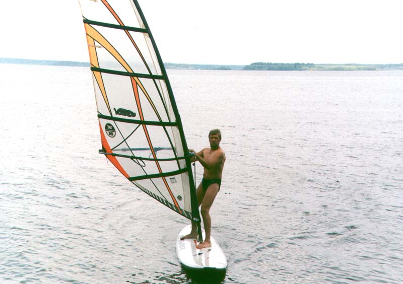 9b.jpg (65056 bytes)