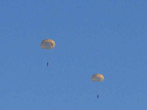 2b.jpg (39896 bytes)