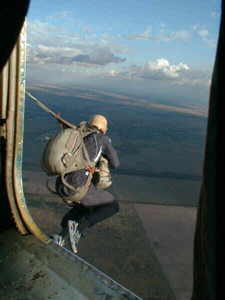 2b.jpg (39896 bytes)