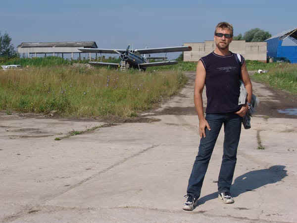 2b.jpg (39896 bytes)