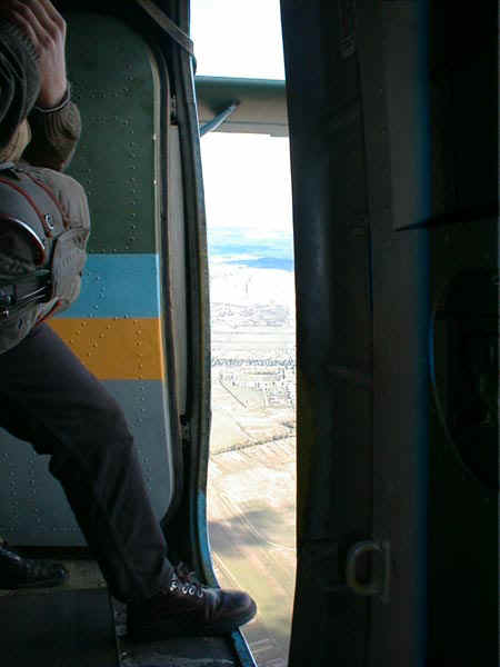 2b.jpg (39896 bytes)