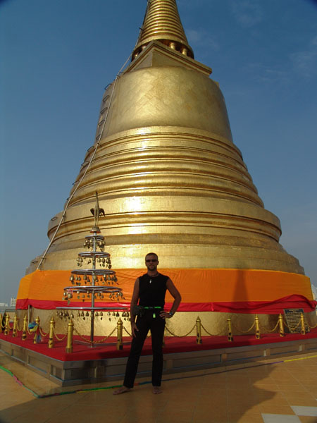 1b.jpg (111613 bytes)