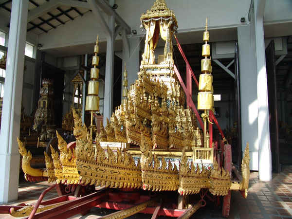 1b.jpg (111613 bytes)