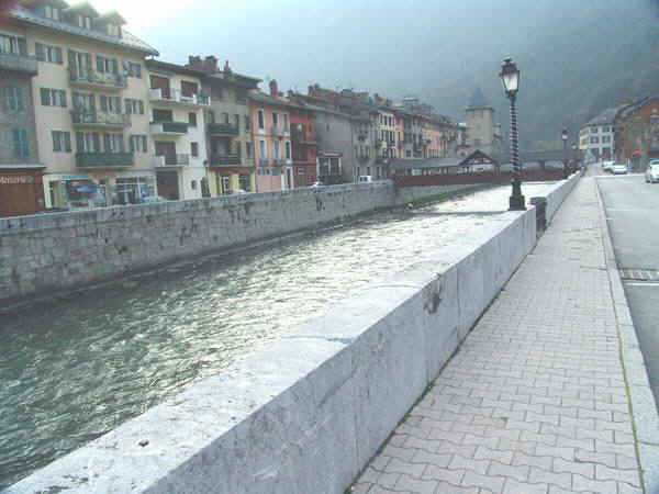 1b.jpg (111613 bytes)