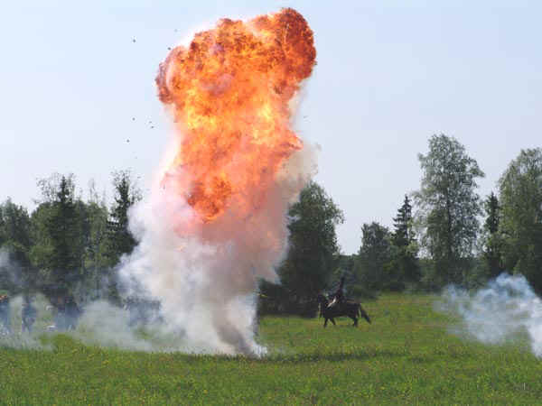 11b.jpg (97759 bytes)