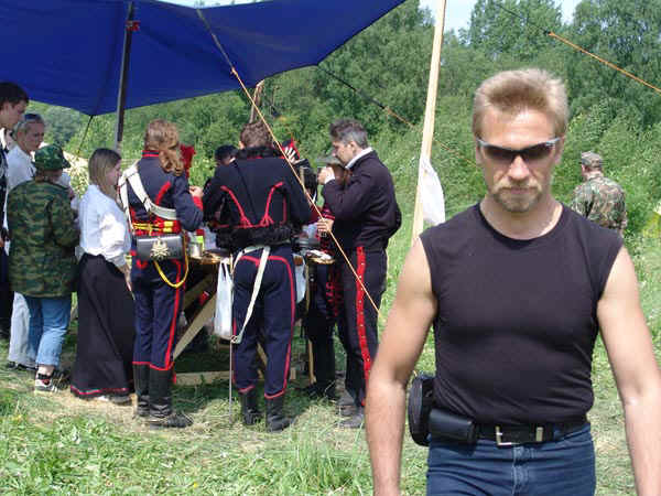 11b.jpg (97759 bytes)